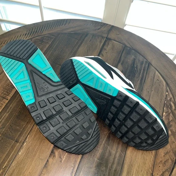 Nike Air Max with Black, White, Teal, and Coral Accents - Picture 8 of 9